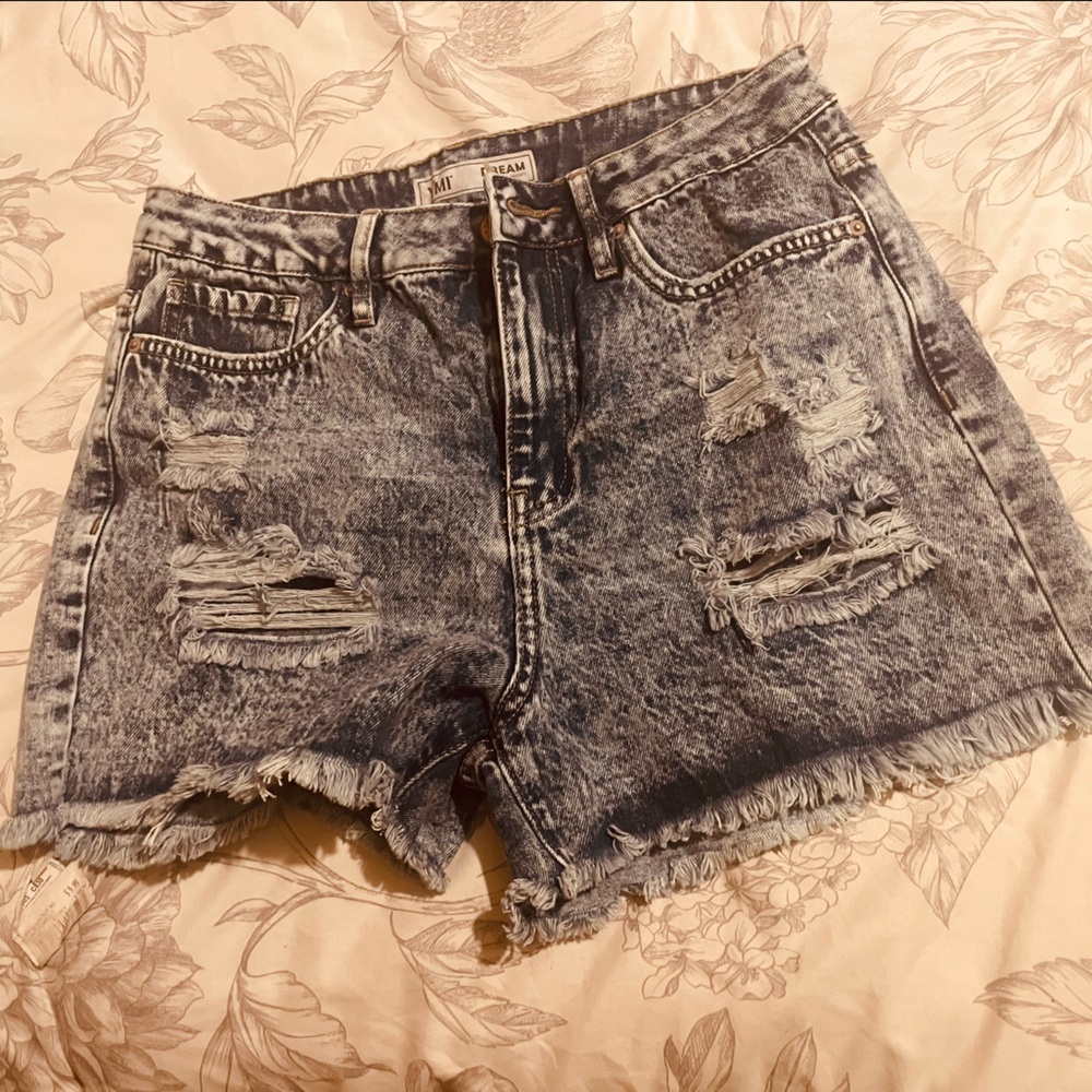 YMI short new size 7